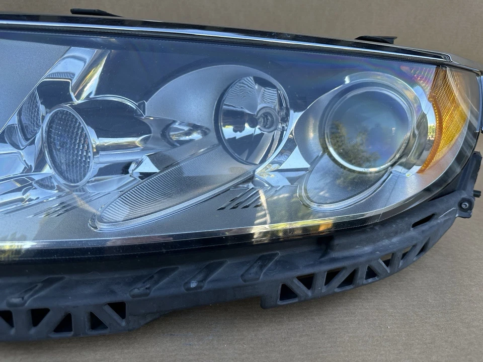Conjunto de faros de xenón AFS 2010-2012 Lincoln MKZ Zephyr OEM, lado izquierdo del conductor Foto 3 de 4