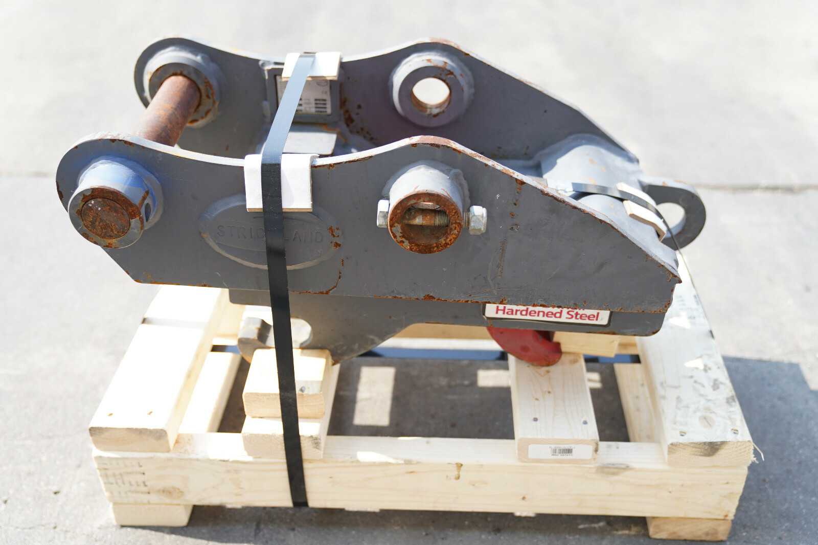 UNUSED Strickland Hydraulic Quick Coupler for a Doosan DX80 Excavators