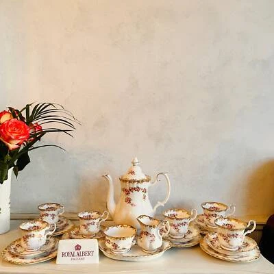 ロイヤルアルバート　  DIMITY ROSE セット Royal Albert Dimity Rose China Set – 1969 Limited Edition, English