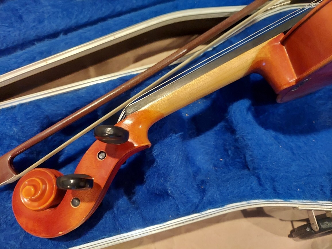 Masakichi Suzuki No. 9044 size 4/4 Violin, Japan, Case & Bow