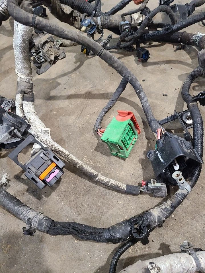 RAM1500 2016 Engine Wire Harness 620423 - Image 3 of 4