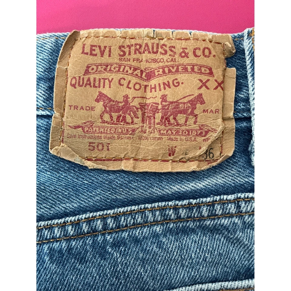 Мужские джинсы Levi Strauss Co 501 на пуговицах средней стирки размер 36x36 классические основы - Изображение 3 из 4