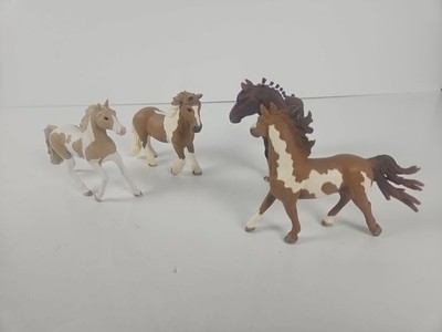 Lot Of 4 Schleich Horses and Foals Good Condition