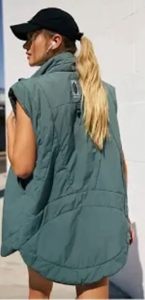 FREE PEOPLE SLALOM REVERSIBLE VEST MIDNIGHT JADE LARGE - Image 3 of 4