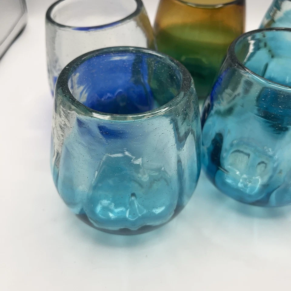 Juego de 5 vasos mexicanos soplados a mano azul verdoso verde y ámbar Foto 2 de 4