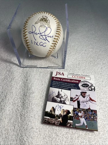 Omar Vizquel Signed Rawlings Gold Glove Baseball w/ 11x GG Inscription JSA COA