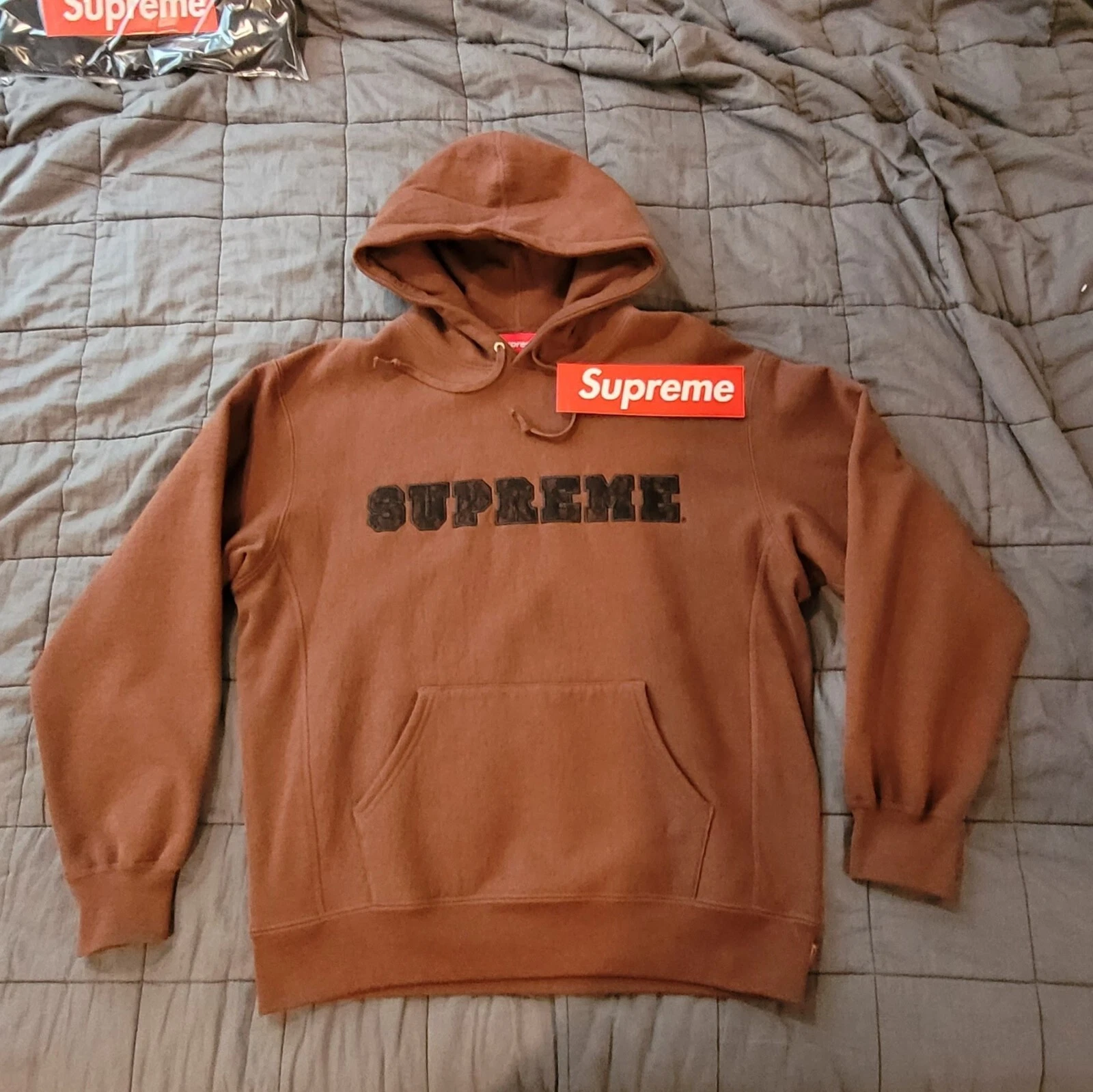 NEUF Supreme SWEAT SHIRT À CAPUCHE DENTELLE SS22 ~ Medium ~ Marron