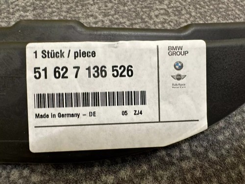 BRAND NEW OEM BMW E90 E91 E92 E93 FR WHEEL ARCH SPLASH GUARD 7136526 51627136526 - Picture 2 of 3