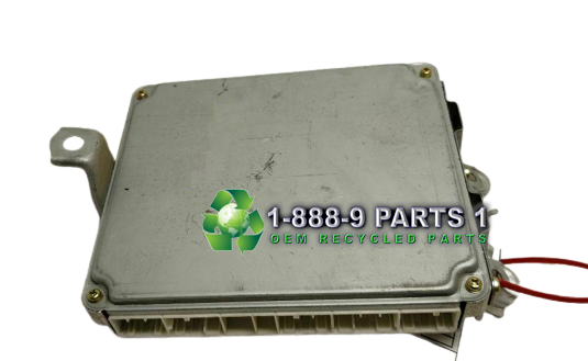 Engine Computer ECU ECM Toyota Land Cruiser 05 RH Dash 89661