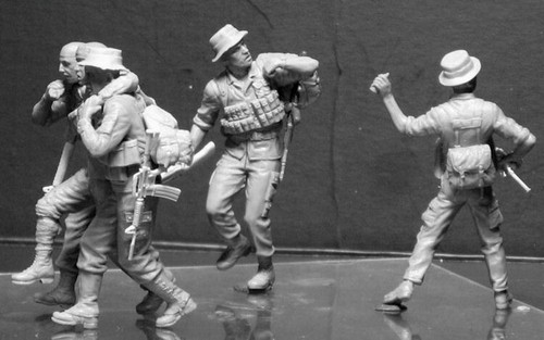 MASTER BOX MB35107 Scale Figure Kit 1:35 Vietnam War series: Head of the Huey - Picture 16 of 22