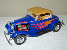 1932 Ford Roadster Road Signature 118 Opening Hood Doors Rumble Seat 1932 Ford Roadster Road Signature 118 Opening Hood Doors Rumble Seat