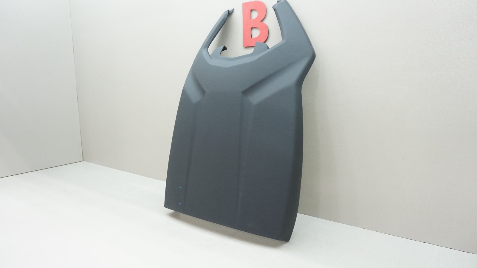 LAMBORGHINI AVENTADOR RH RIGHT PASSENGER SEAT BACKREST TRIM CAP OEM 470881464C