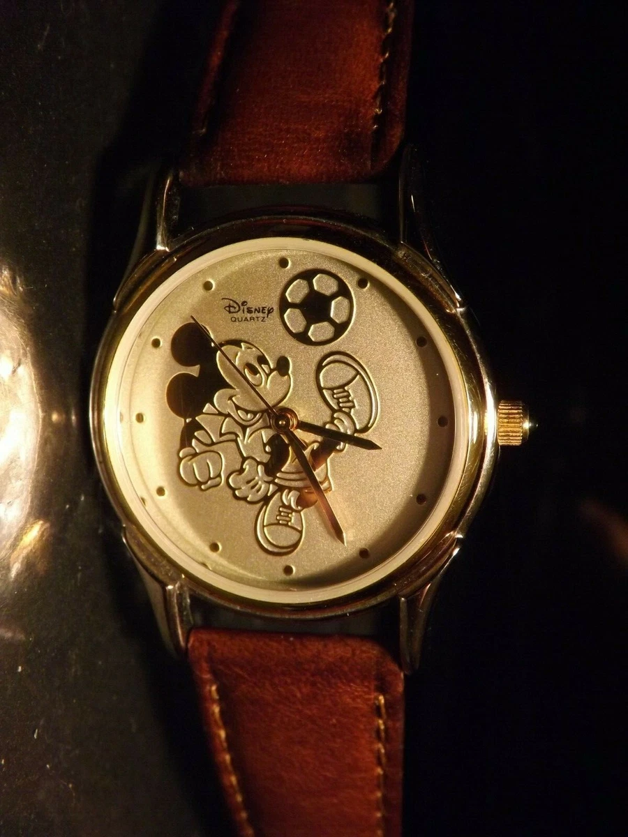 Disney Mens Vintage Mickey Mouse Watch Soccer Ball Mickey Retired VVHTF New