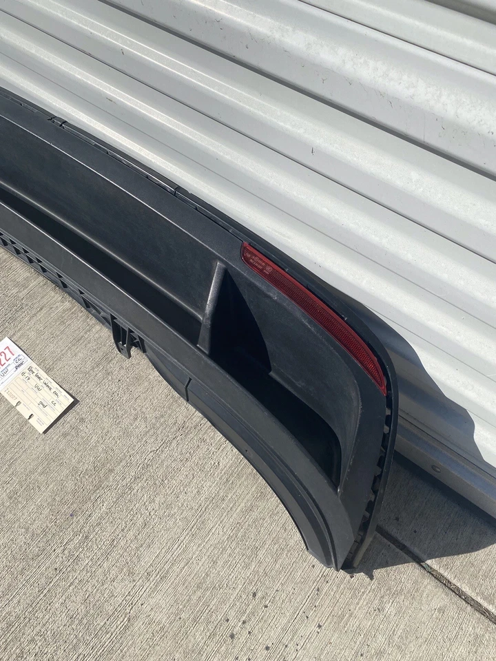 2013 14 15 16 2017 VOLKSWAGEN CC REAR BUMPER LOWER VALANCE OEM PICK UP ONLY — 第 2/4 张图片