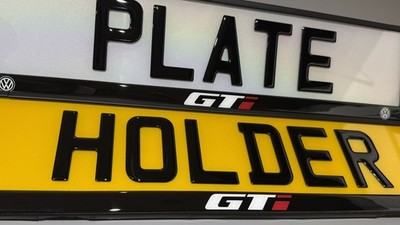 2 x GTi 3D Gloss Gel - Quick Release - Number Plate Holders