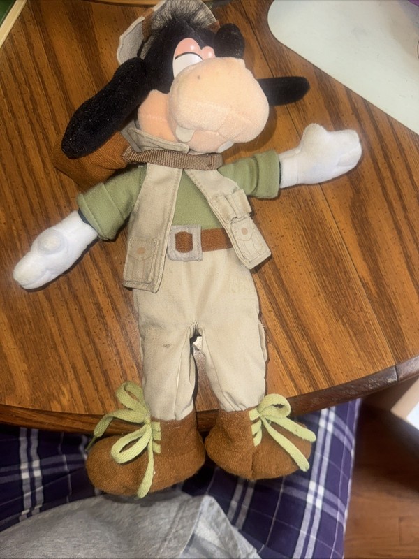 Disney Goofy Safari Plush Large Kids Toy World Animal Kingdom 13 Inches Tall NWT