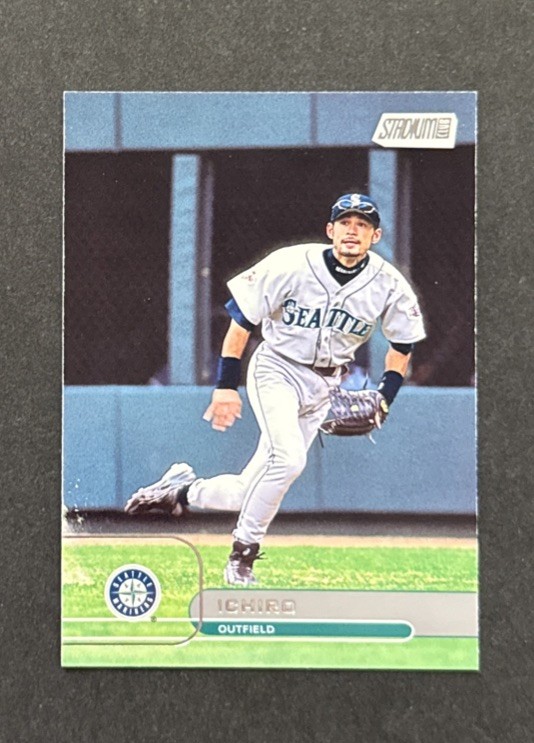 2001 Topps Stadium Club ICHIRO SUZUKI Seattle Mariners HOF #51
