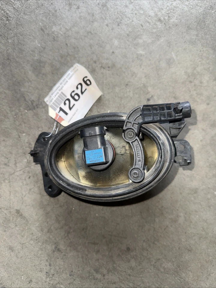 06-10 Faro antiniebla delantero derecho Mercedes Ml350 CLS500 CLK350 OEM Foto 3 de 4