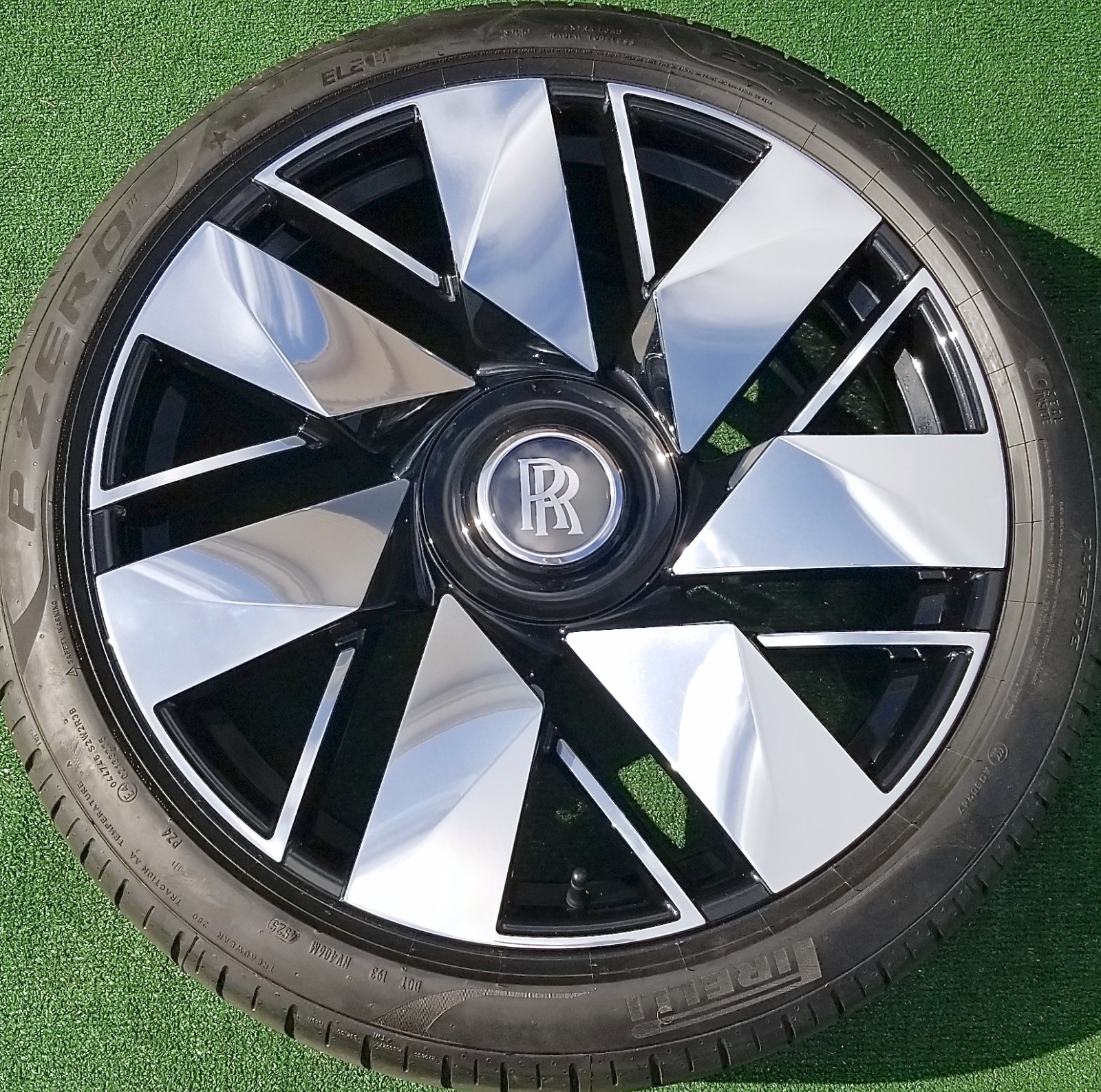 2026 Factory Rolls Royce 23 inch Wheels Tires Caps Cullinan Phantom Genuine OEM