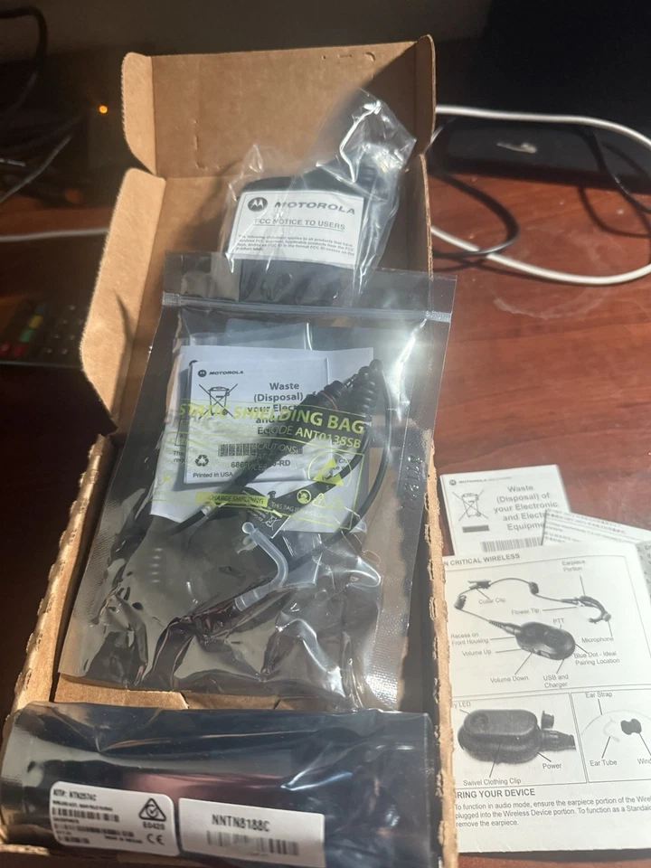 NTN2570C BLUETOOTH MISSION CRITICAL WIRELESS EARPIECE WITH 12'' CABLE - Image 4 of 4