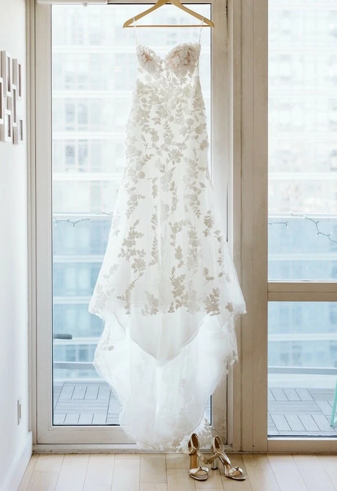 Blue by Enzoani Milan Wedding Dress Size 8 Petite Color: Ivory/Ivory/Ivory White - Image 2 of 4