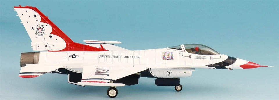 Hobby Master 1/72 F-16C Fighting Falcon USAF Thunderbirds, #1, RIAT 2017 HA38039 - Image 3 of 4