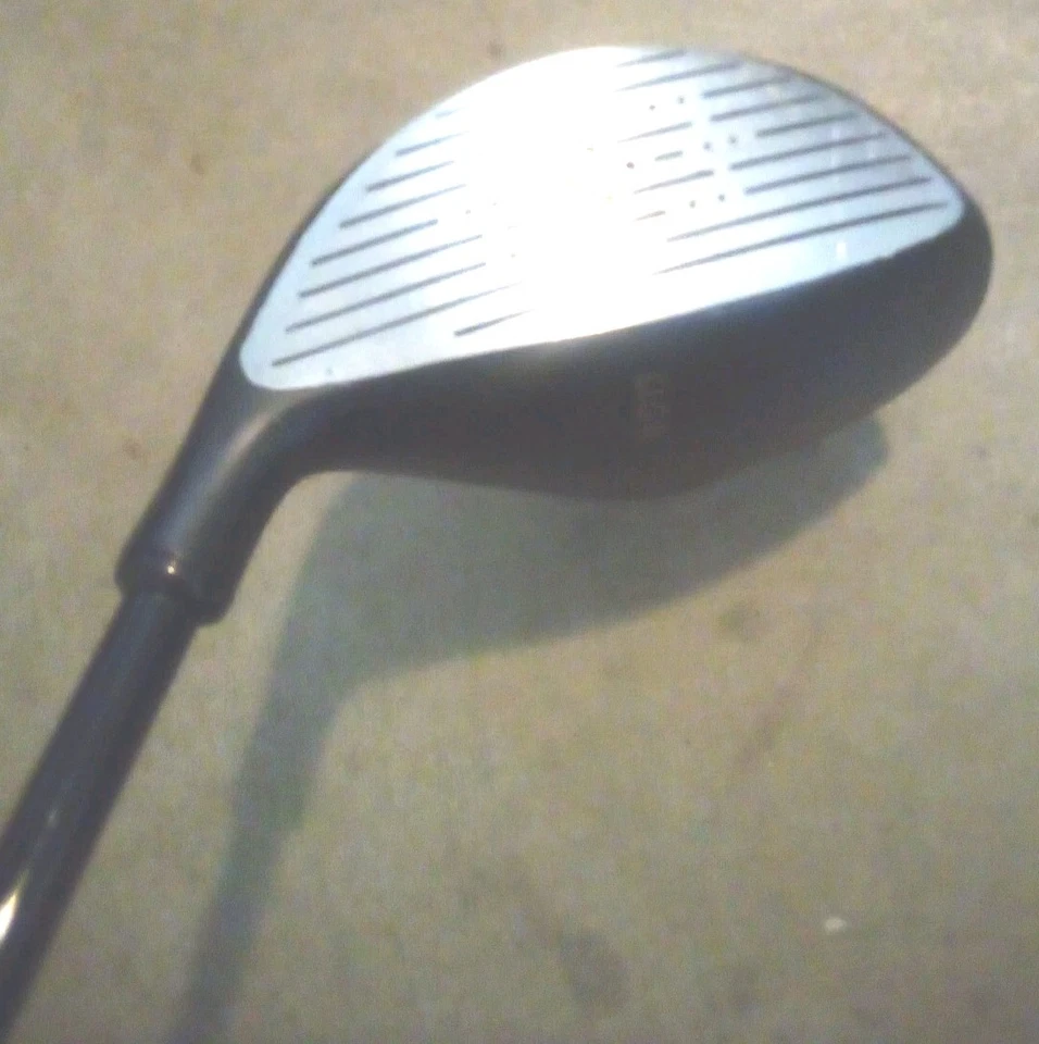 Rawlings U.G.M Fairway 3 Wood RH 44" Rawlings Power X Reg Graphite Shaft V.G.C.. - Image 3 of 4