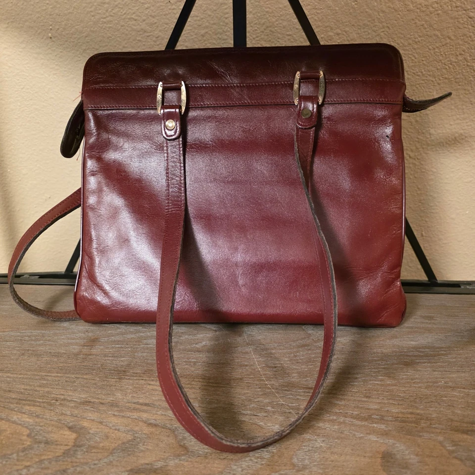 Bolso de Hombro VintageAigner Cuero Borgoña Elegante Cartera Clásica Foto 3 de 4