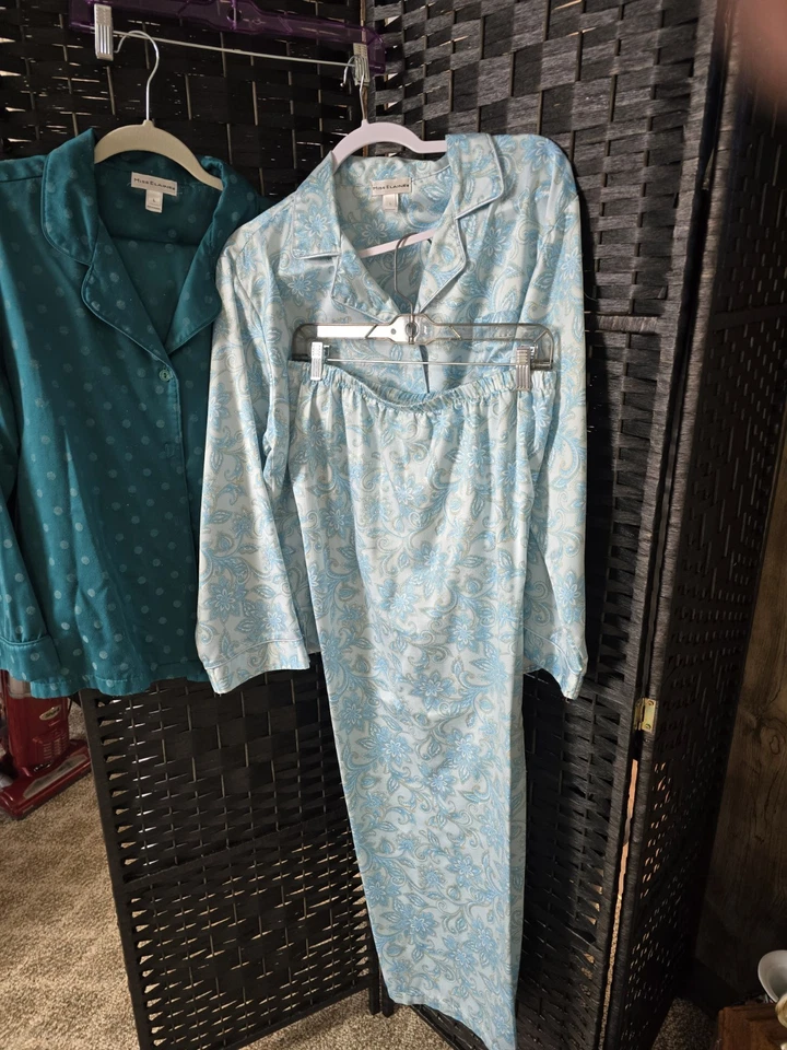 2 pair Miss Elaine Women’s Large Brushed Satin Pajama 2-of Set 4 pieces - Image 2 of 4