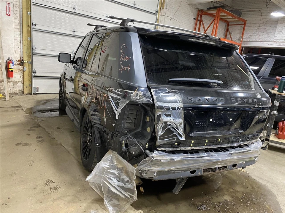 RADIATOR OVERFLOW Land Rover LR3 LR4 Range Rover Sport 2005 05 06 07 08 1430021 Foto 3 de 4