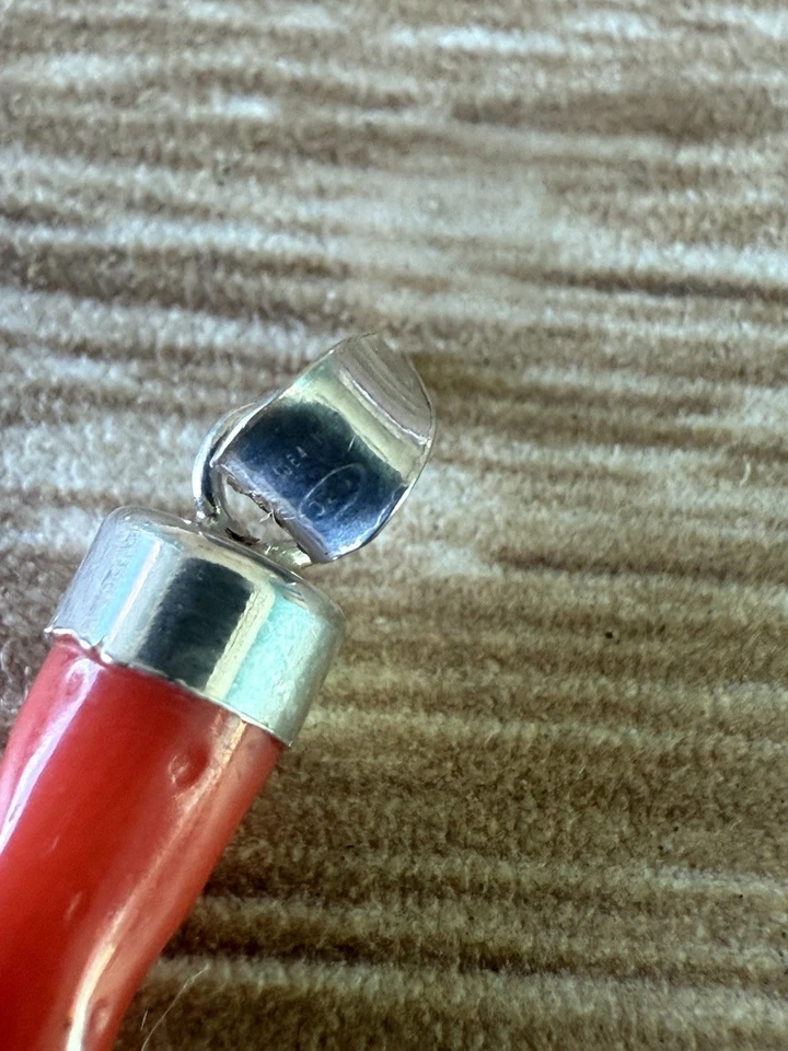 Mano In Corallo Rosso e Argento 925 - Immagine 3 di 4