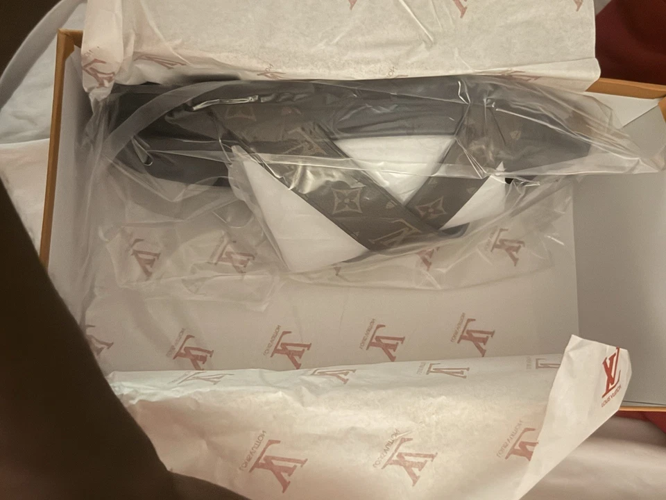 Sandalias Louis Vuitton Correa Cruzada Monograma Marrón/Negro - Para Hombre Hechas en Italia Foto 4 de 4