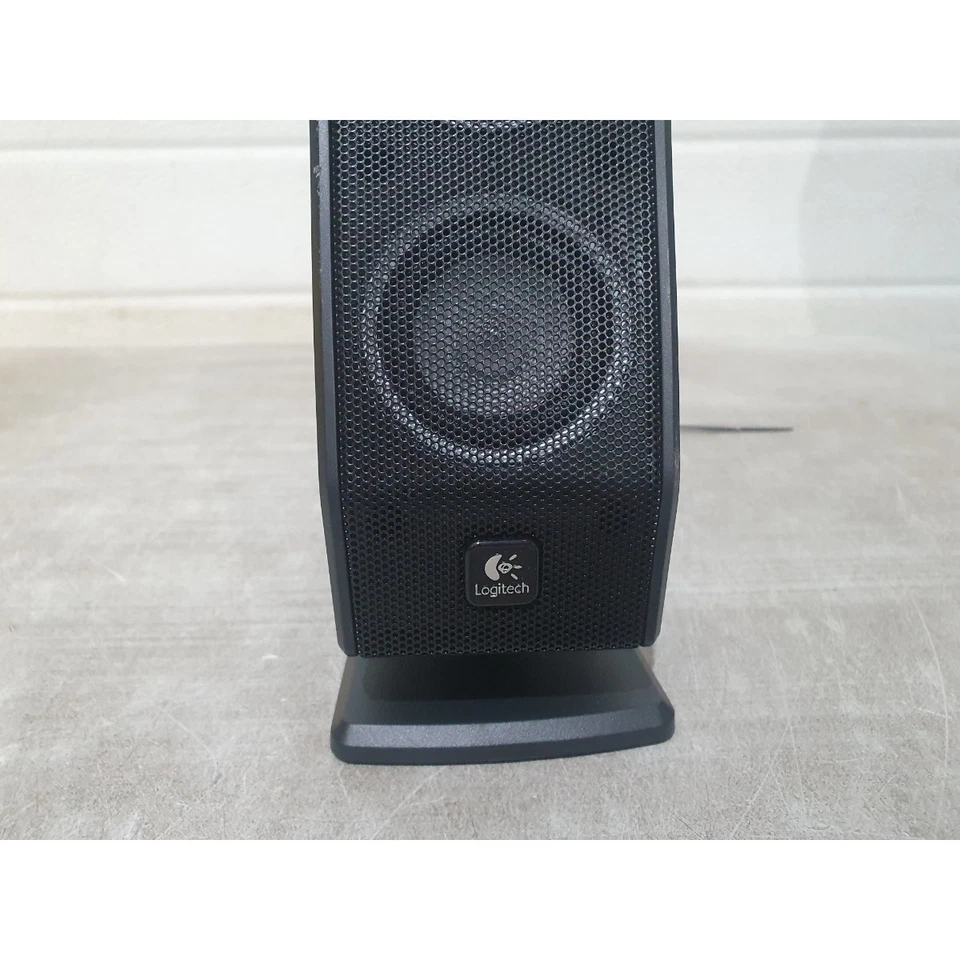 Logitech X-540 5.1 Surround Sound Computer Lautsprecher Schwarz Kabelgebunden Stereo Tischplatte - Bild 3 von 4