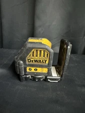 DEWALT DW088LG 12V Max Green Cross-Line Laser Level Missing The Glass
