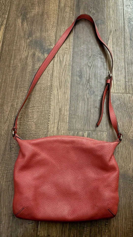 Bolso Bandolera Kate Spade NY Starla Grant Park Cartera Rojo Geranio Usado en Excelente Condición Foto 3 de 4