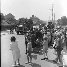 WW2 WWII Photo World War Two  US Troops Scenes from Avranches Normandy July 1944