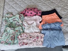 Bekleidungspaket Mädchen ( Sommer ) - Alter 5 Jahre - in gutem Zustand