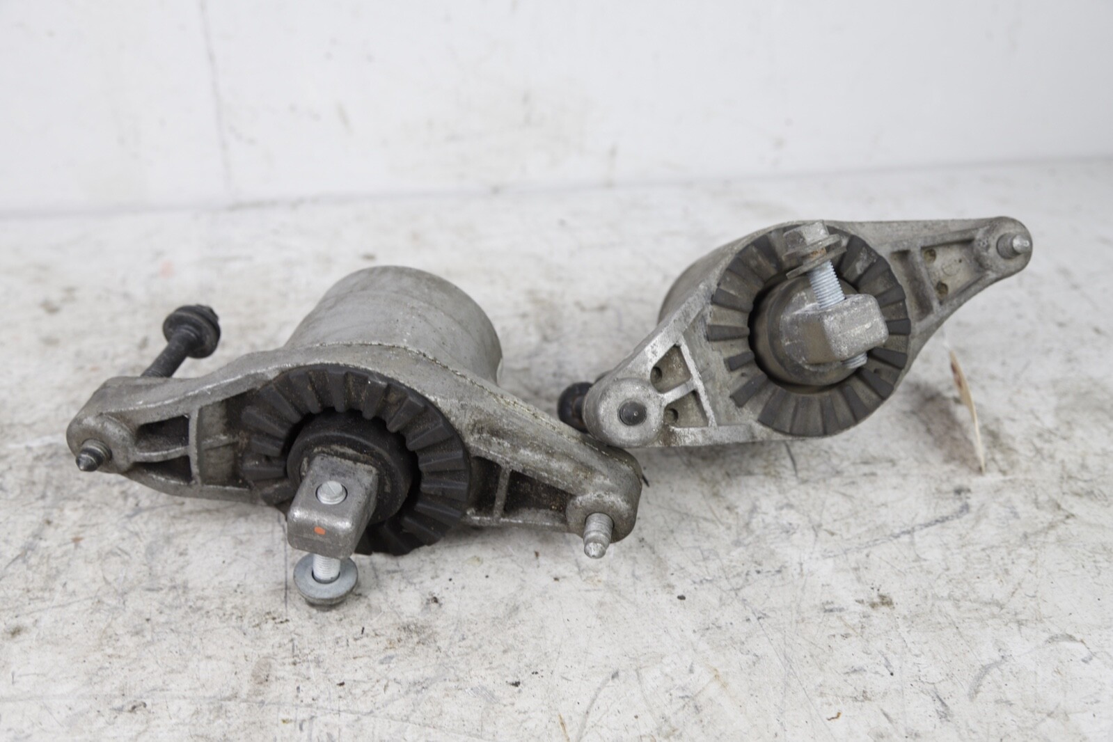 14-20 MASERATI GHIBLI 3.0L LEFT & RIGHT ENGINE MOTOR MOUNT SUPPORT BRACKET OEM
