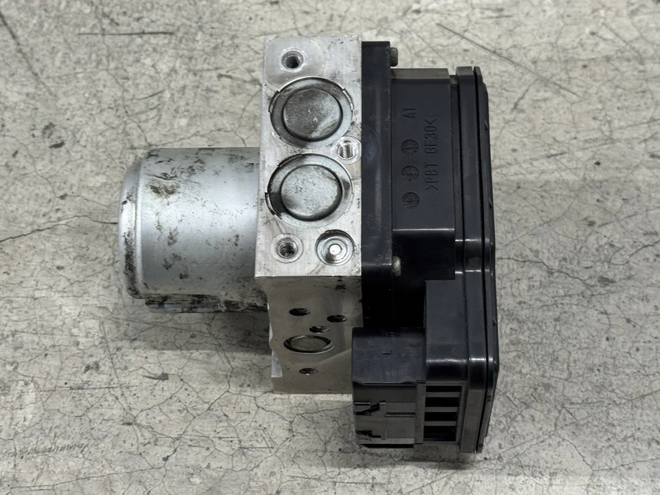 Honda Accord Crosstour 2010-2012 3,5 L tracción delantera VSA módulo de bomba ABS antibloqueo OEM Foto 3 de 4