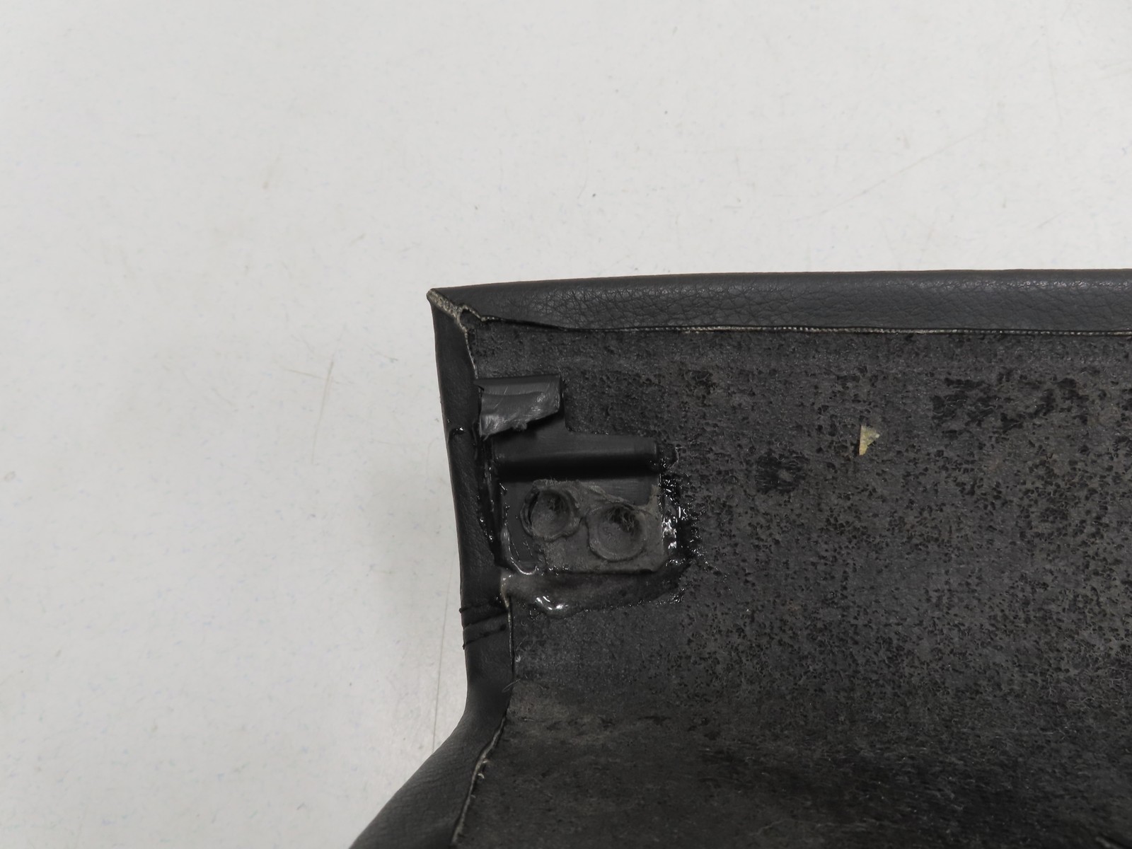 06 Lamborghini Gallardo #1310 Trim, Door Sill Cover Front Leather Black Left 401