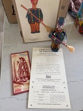 Paya Automata Creative Art "Sweeper" w/ Certificate of authenticity  box