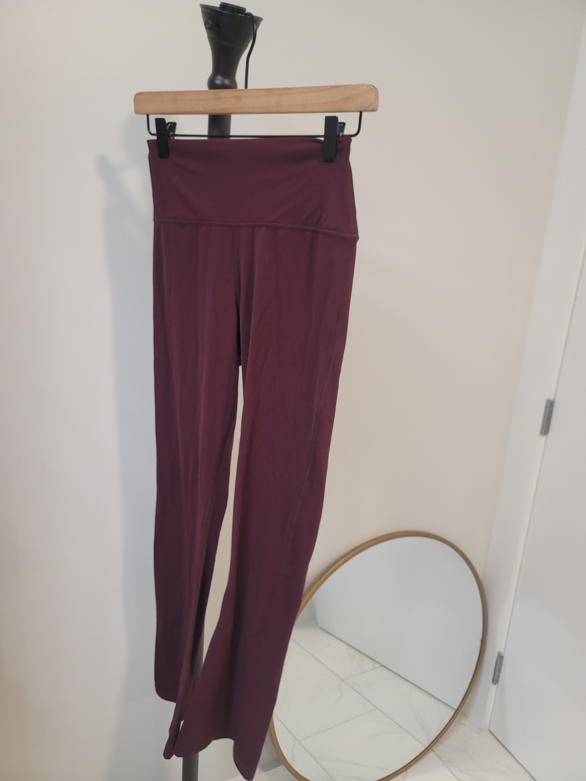 Tuckernuck Compression Workout Pull on Flare Legg… - image 1