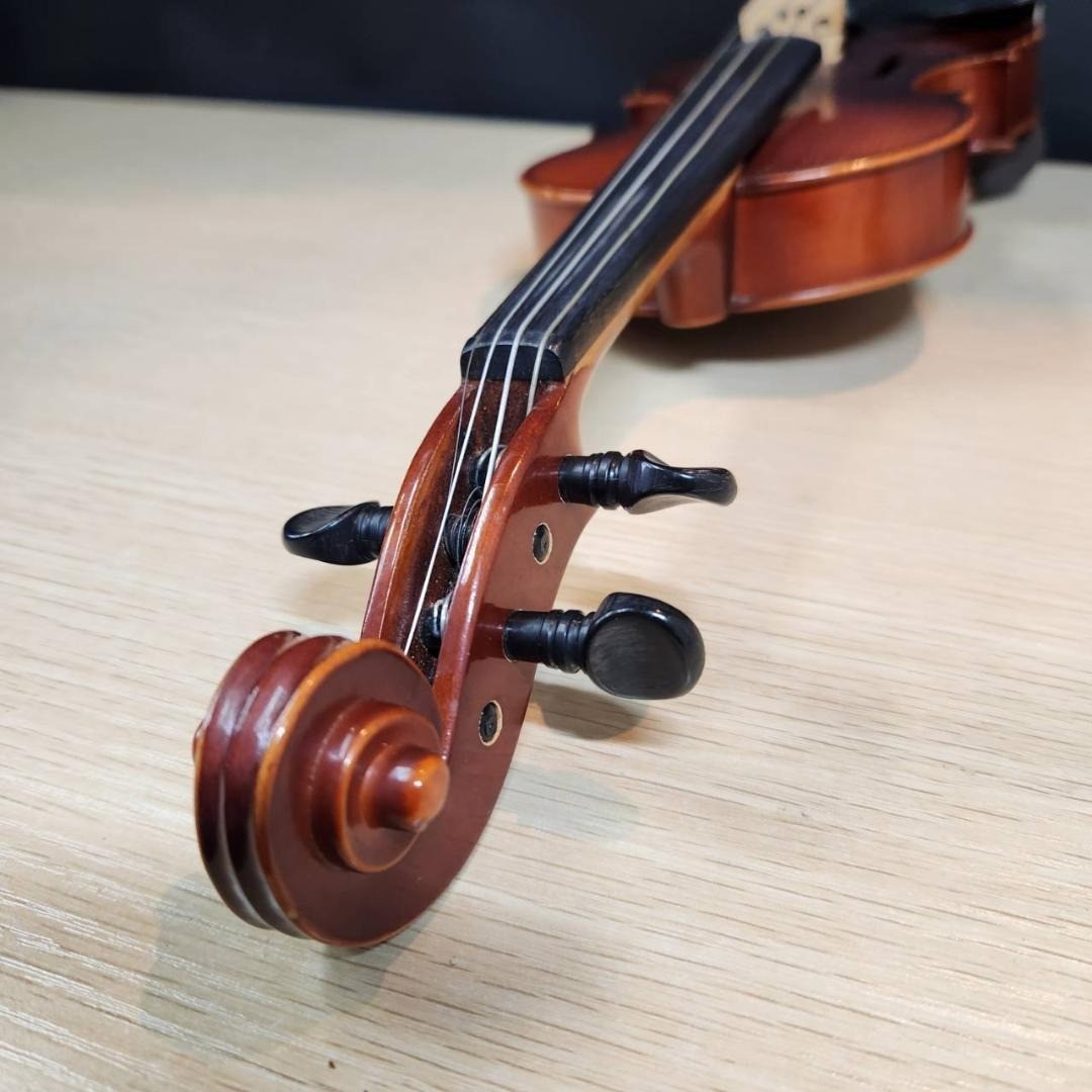 Suzuki No.220 1/8 Violin with Case and Bow Vintage 1975