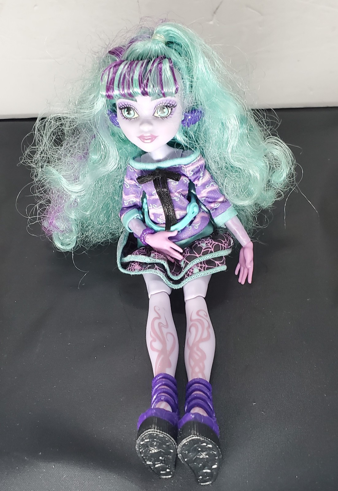 Monster High Creep Over Party Twyla Doll Mattel 2021