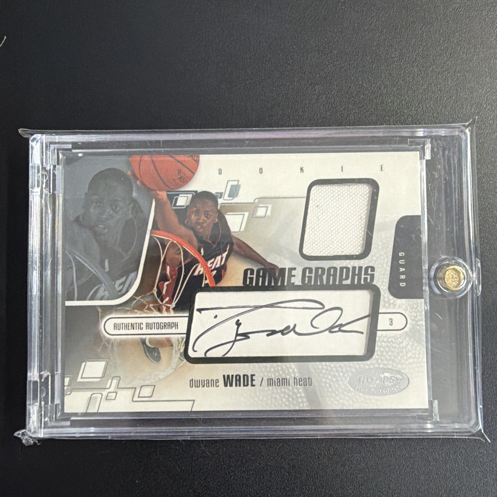 DWYANE WADE 2003-04 HOT PROSPECTS GAME GRAPHS ROOKIE PATCH AUTO /400 RC