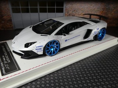 Lamborghini Aventador LP750-4 SV LB Performance Davis & Giovanni 1:18 pearl whit