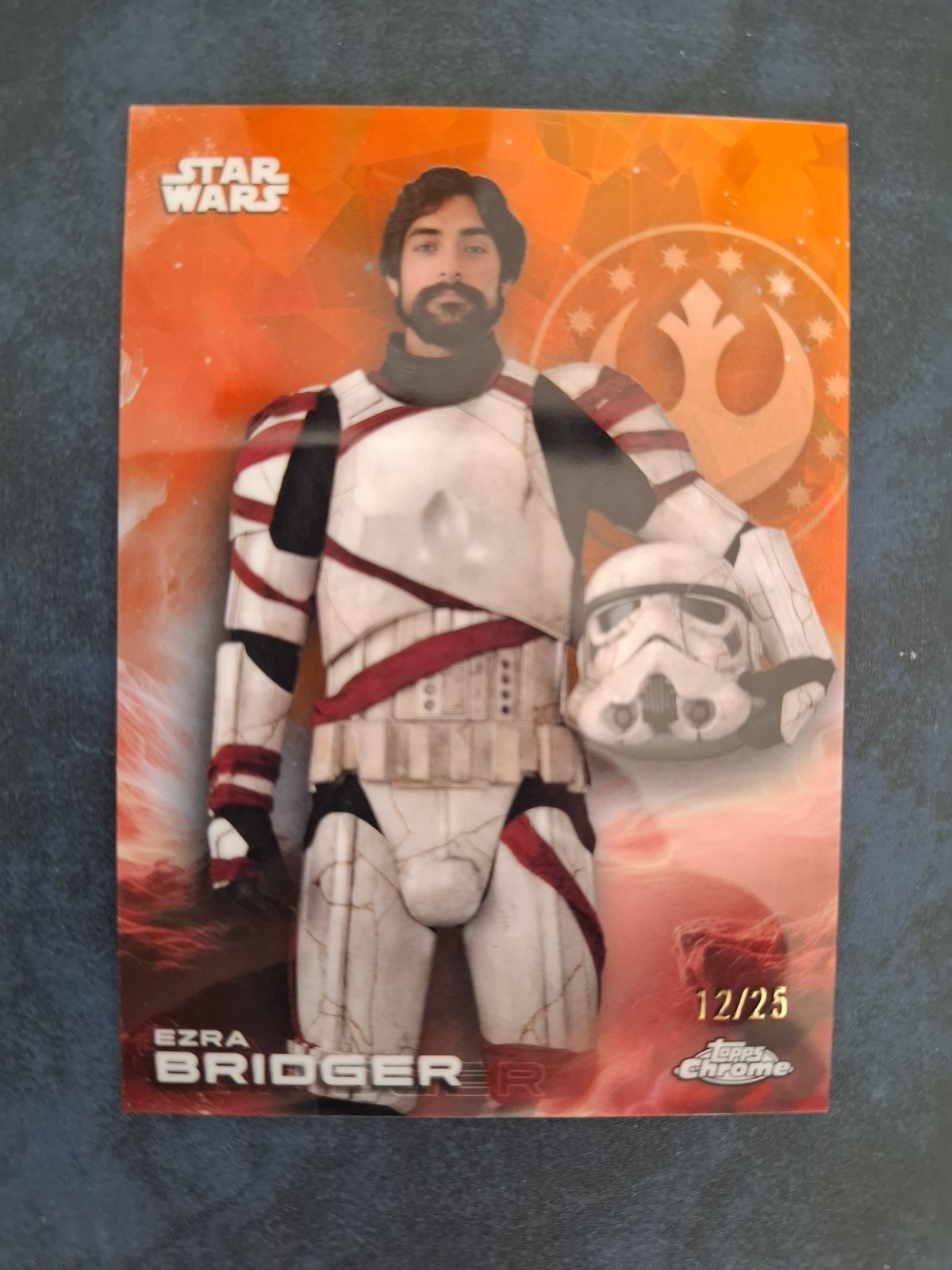 Topps Cromo Star Wars/25 Ezra Bridger #39 Naranja Refractor Ahsoka