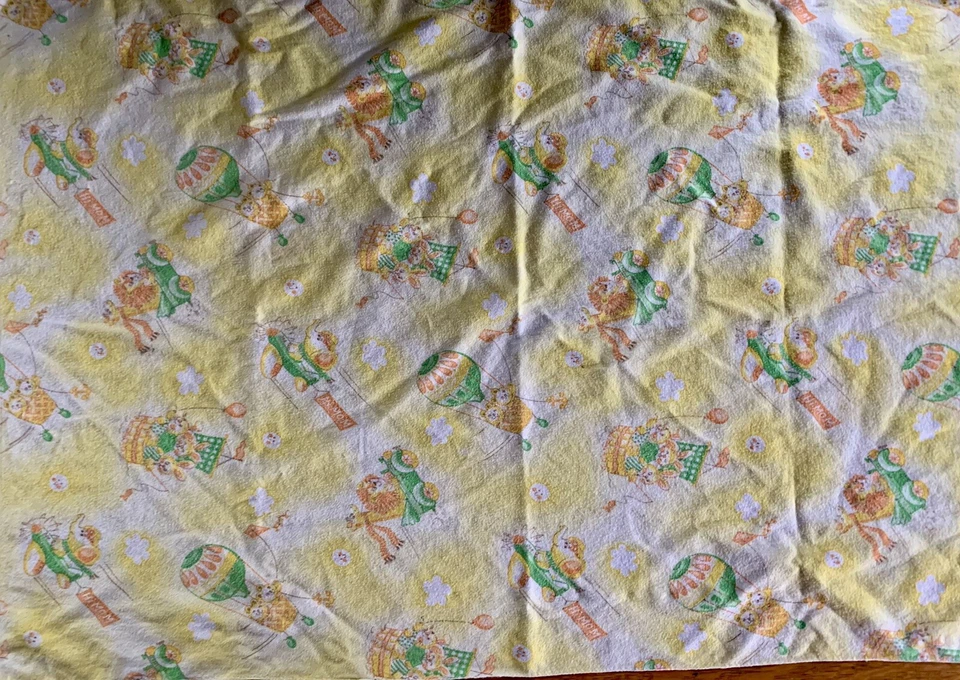 老式邓迪接收毯黄色大象兔子熊长颈鹿狮子 — 第 3/4 张图片