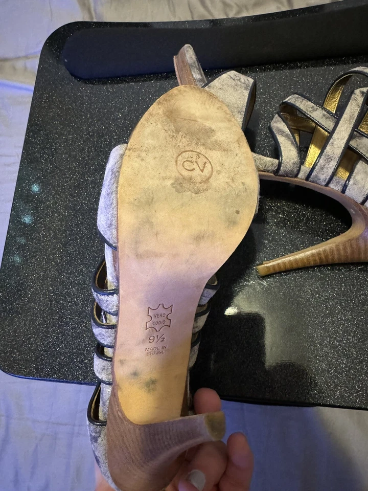 Cynthia Vincent ladies strap high heels leather made in Brazil blue tan size 9.5 - Image 2 of 4