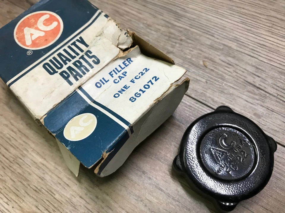 1960 60 BUICK LESABRE ELECTRA NOS GM A/C DELCO 油填料盖 861072  — 第 2/2 张图片